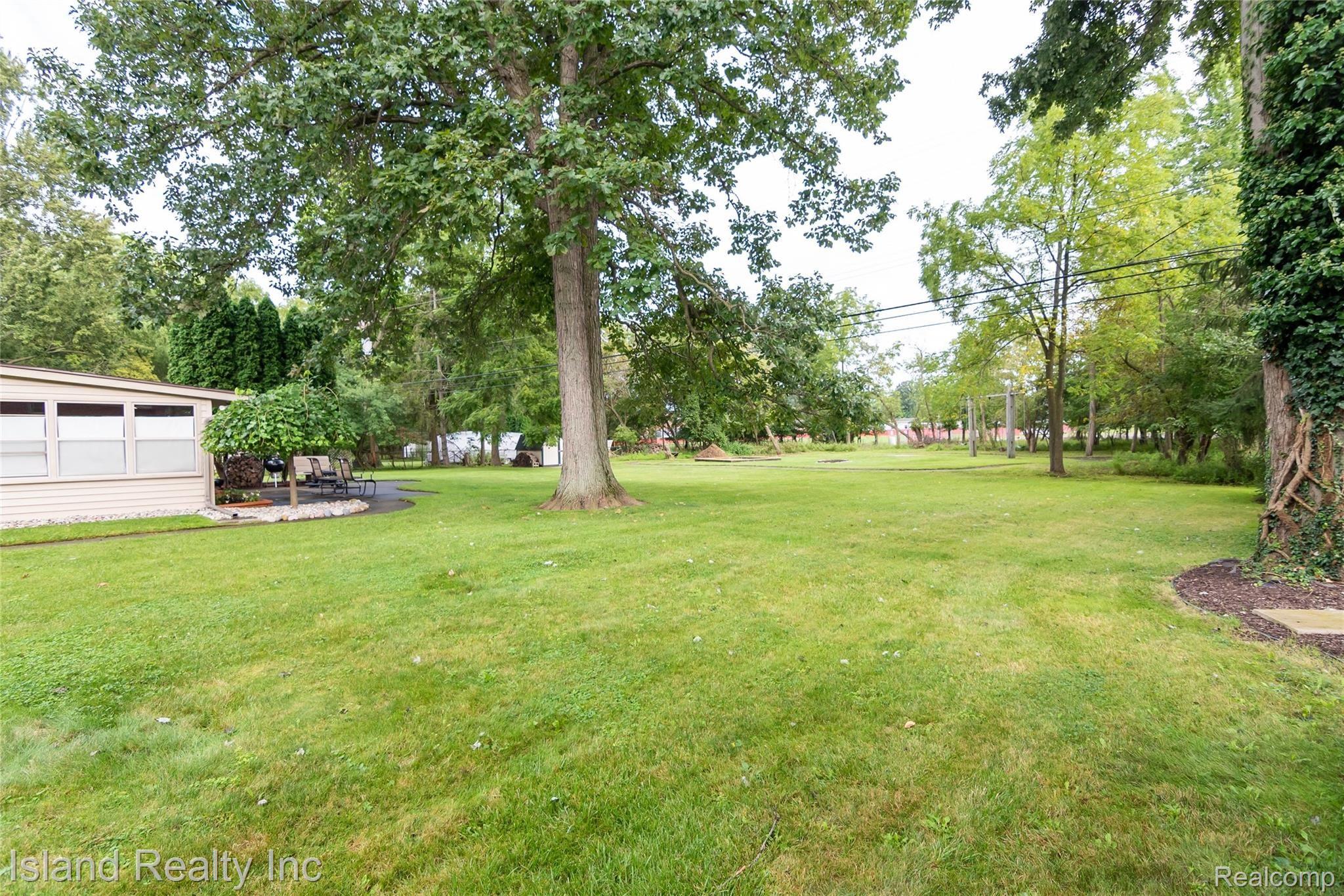 7645 Ferry Road Grosse Ile, MI 48138 - Photo 15 of 39 DSC_6069.jpg