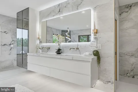$5,295,000 | 1124 Savile Lane, McLean, VA 22101