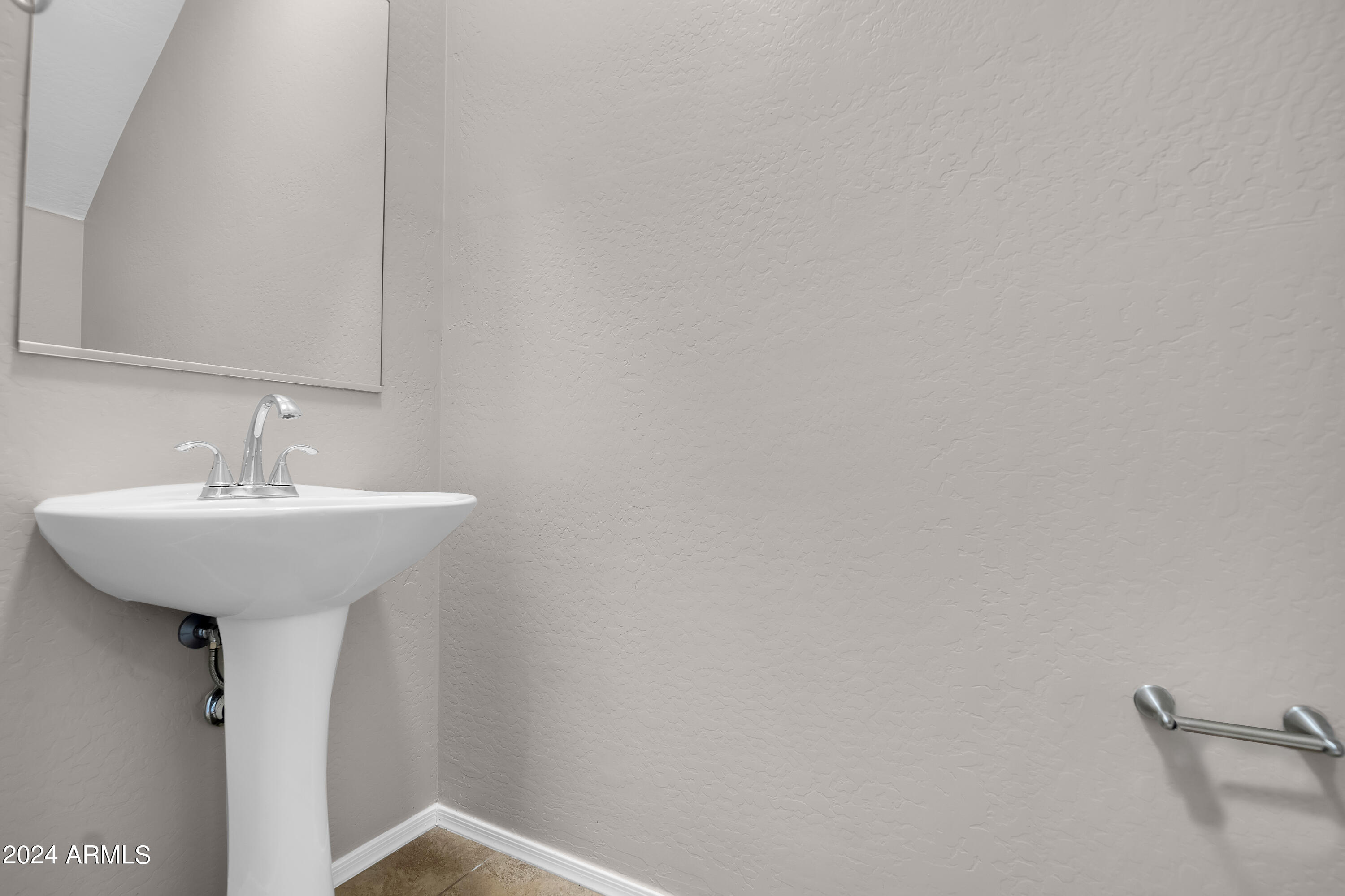 10225 West Camelback Road, Unit 37 Phoenix, AZ 85037 - Photo 15 of 33 Clp-20