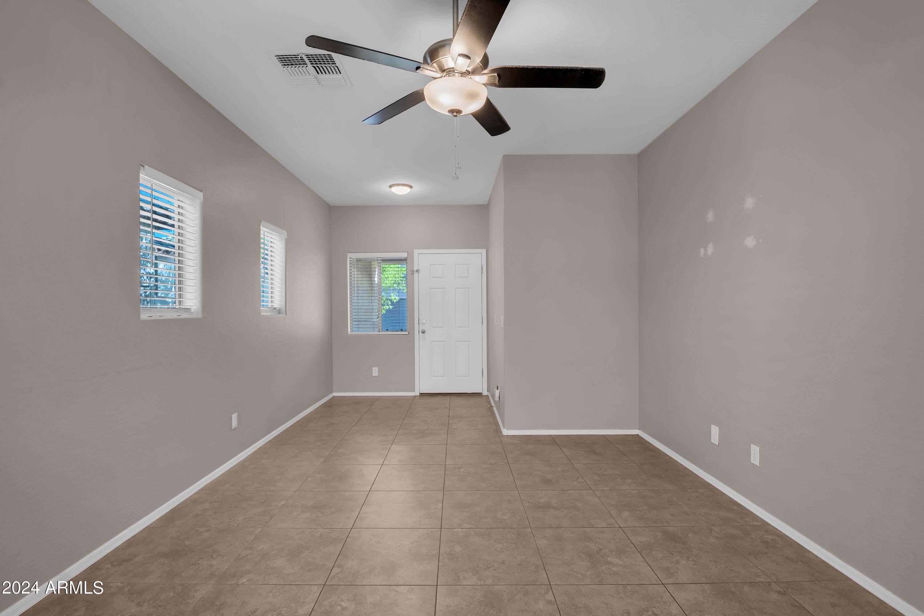 10225 West Camelback Road, Unit 37 Phoenix, AZ 85037 - Photo 7 of 33 Clp-11