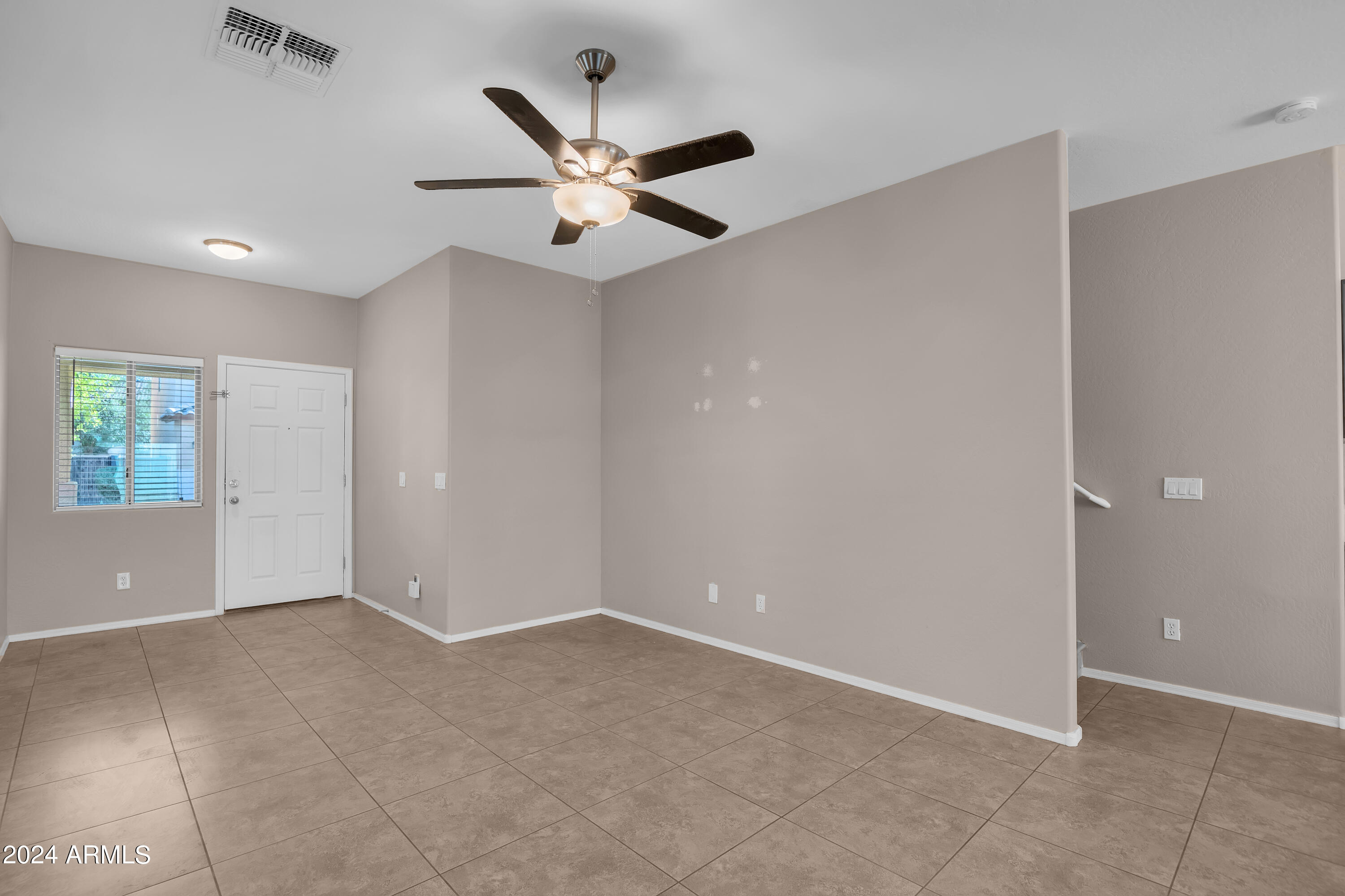 10225 West Camelback Road, Unit 37 Phoenix, AZ 85037 - Photo 8 of 33 Clp-12