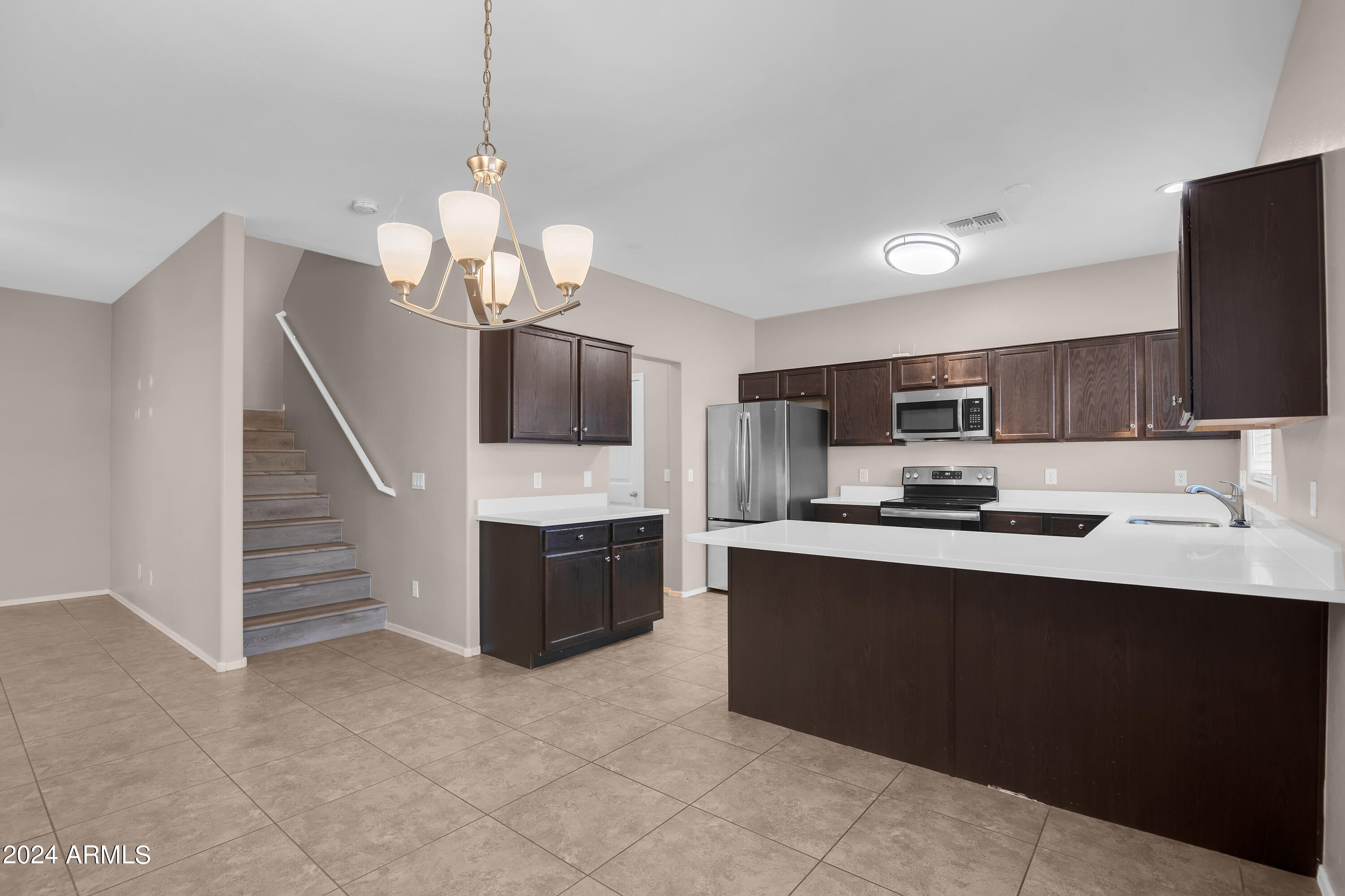10225 West Camelback Road, Unit 37 Phoenix, AZ 85037 - Photo 10 of 33 Clp-14