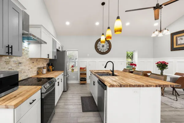 $347,000 | 501 Wall Street, Moncks Corner, SC 29461