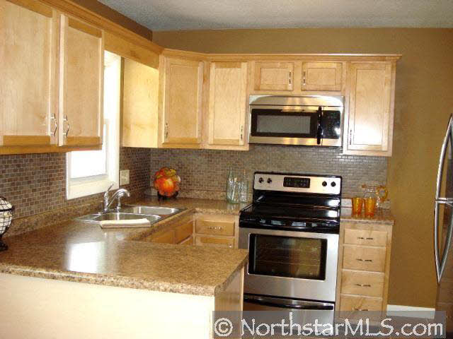 853 11 1/2 Street Southwest Rochester, MN 55902 - Photo 2 of 10