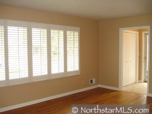 853 11 1/2 Street Southwest Rochester, MN 55902 - Photo 5 of 10