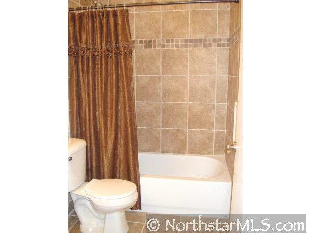 853 11 1/2 Street Southwest Rochester, MN 55902 - Photo 7 of 10