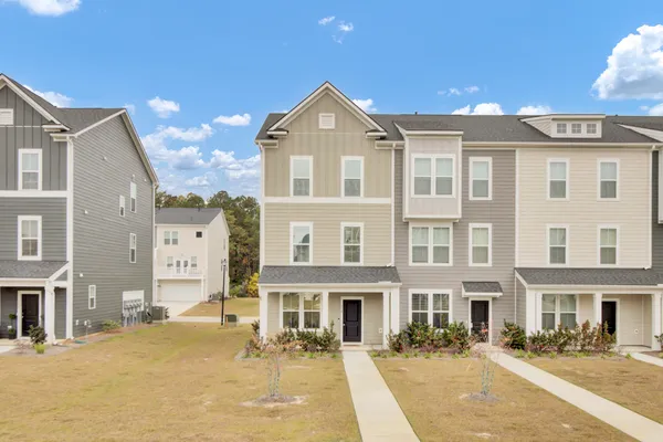 $345,000 | 352 Herty Pk Drive, Moncks Corner, SC 29461