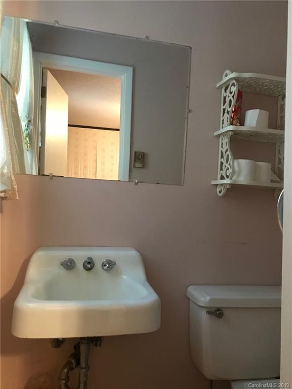 301 Collett Street Rutherfordton, NC 28139 - Photo 11 of 15