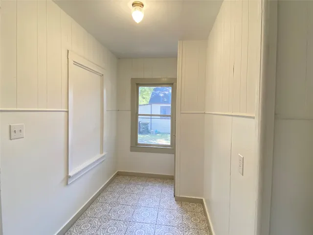 $1,475 | 826 Fowlkes Street, Sealy, TX 77474