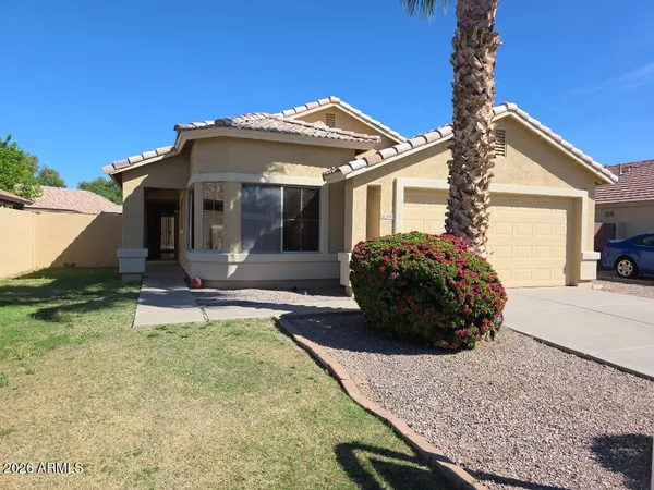 $1,995 | 3334 East Woodside Way, Gilbert, AZ 85297