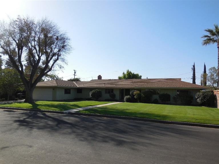 155 East Elm Avenue Reedley, CA 93654 - Photo 1 of 44 Gallery Image 1