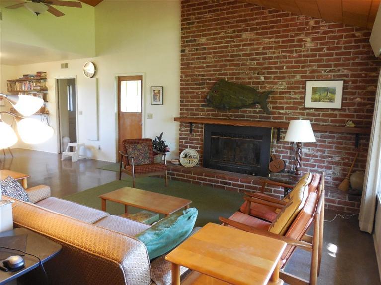 155 East Elm Avenue Reedley, CA 93654 - Photo 2 of 44 Gallery Image 2