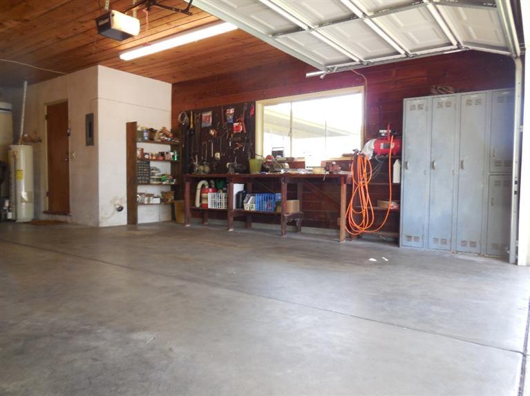 155 East Elm Avenue Reedley, CA 93654 - Photo 28 of 44 Gallery Image 28