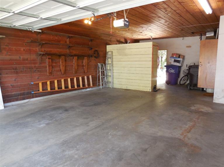155 East Elm Avenue Reedley, CA 93654 - Photo 29 of 44 Gallery Image 29