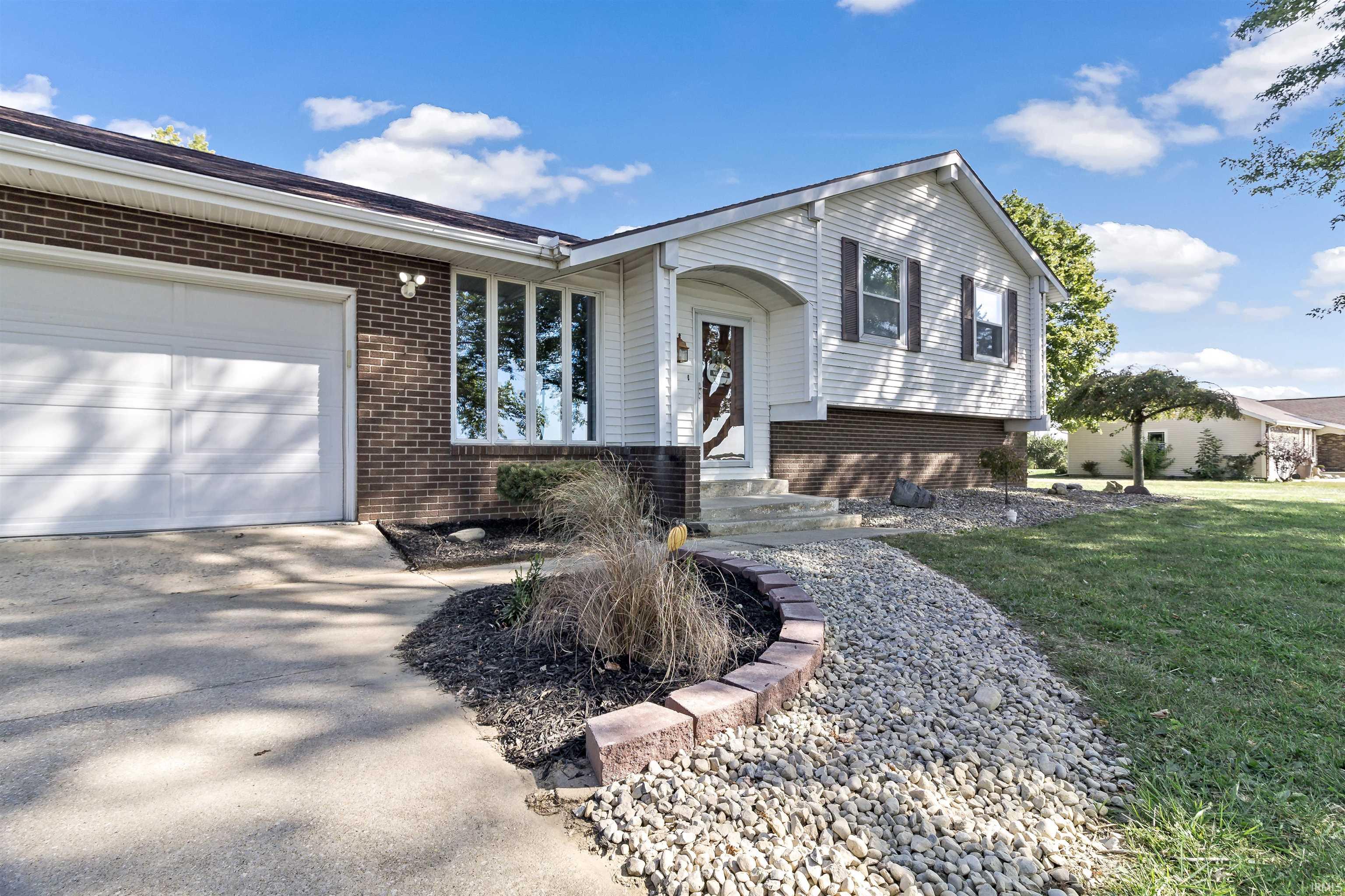 2630 West Kem Road Marion, IN 46952 - Photo 3 of 35 Gallery Image 3