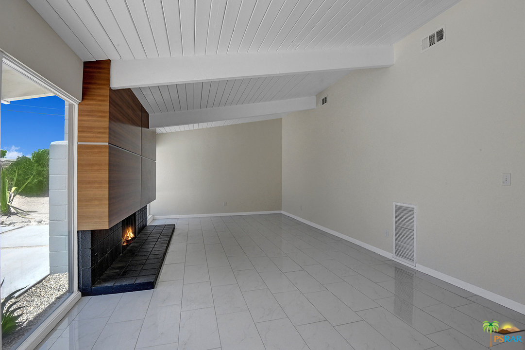 2785 North McCarn Road Palm Springs, CA 92262 - Photo 5 of 25 Beamed ceilings