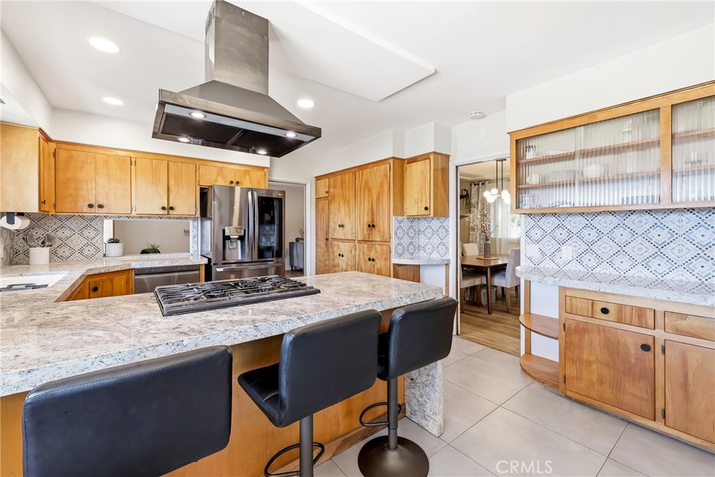 933 North Pine Avenue Rialto, CA 92376 - Photo 12 of 40