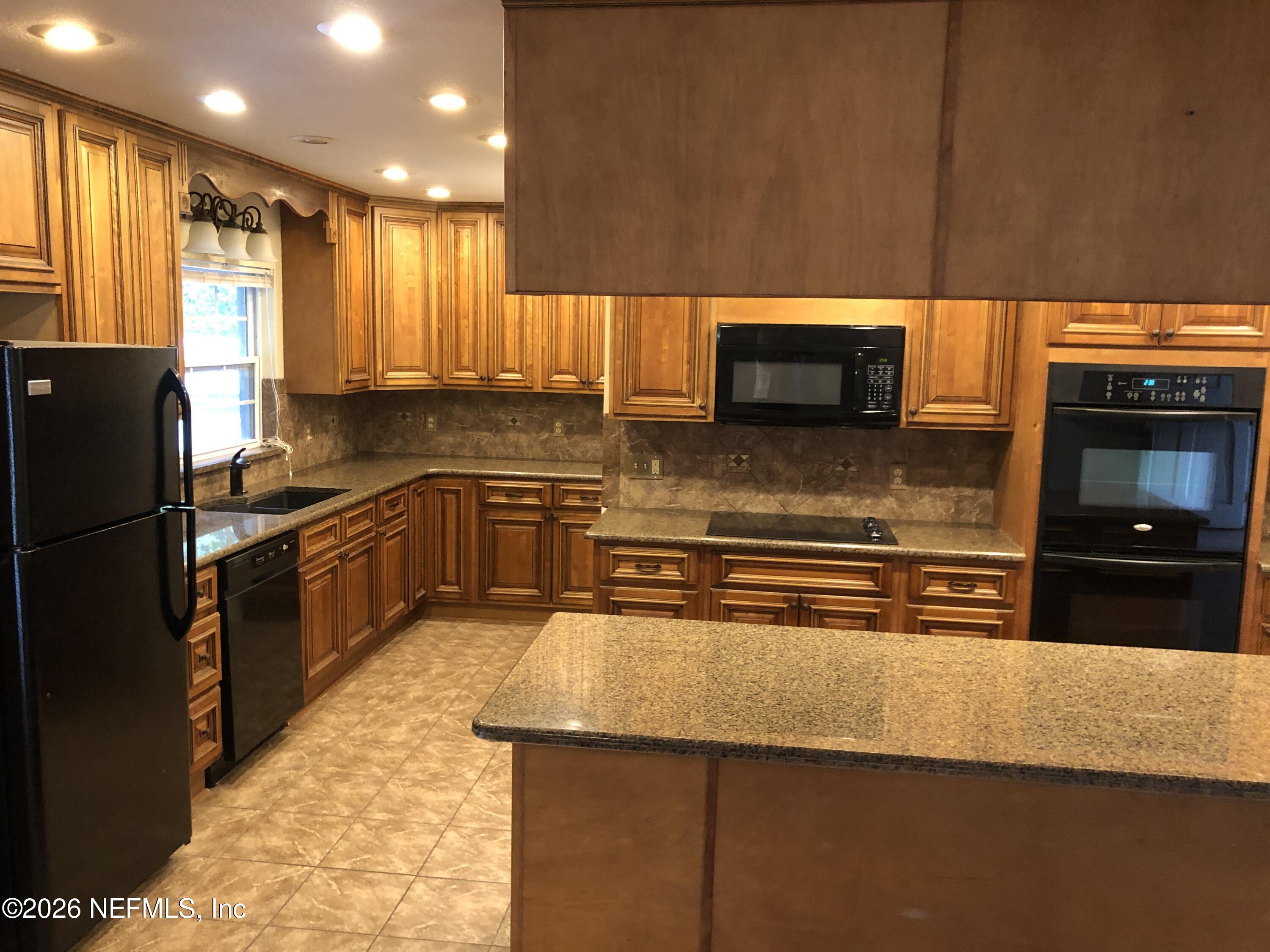 5406 Community Road Jacksonville, FL 32207 - Photo 6 of 12 IMG_4857
