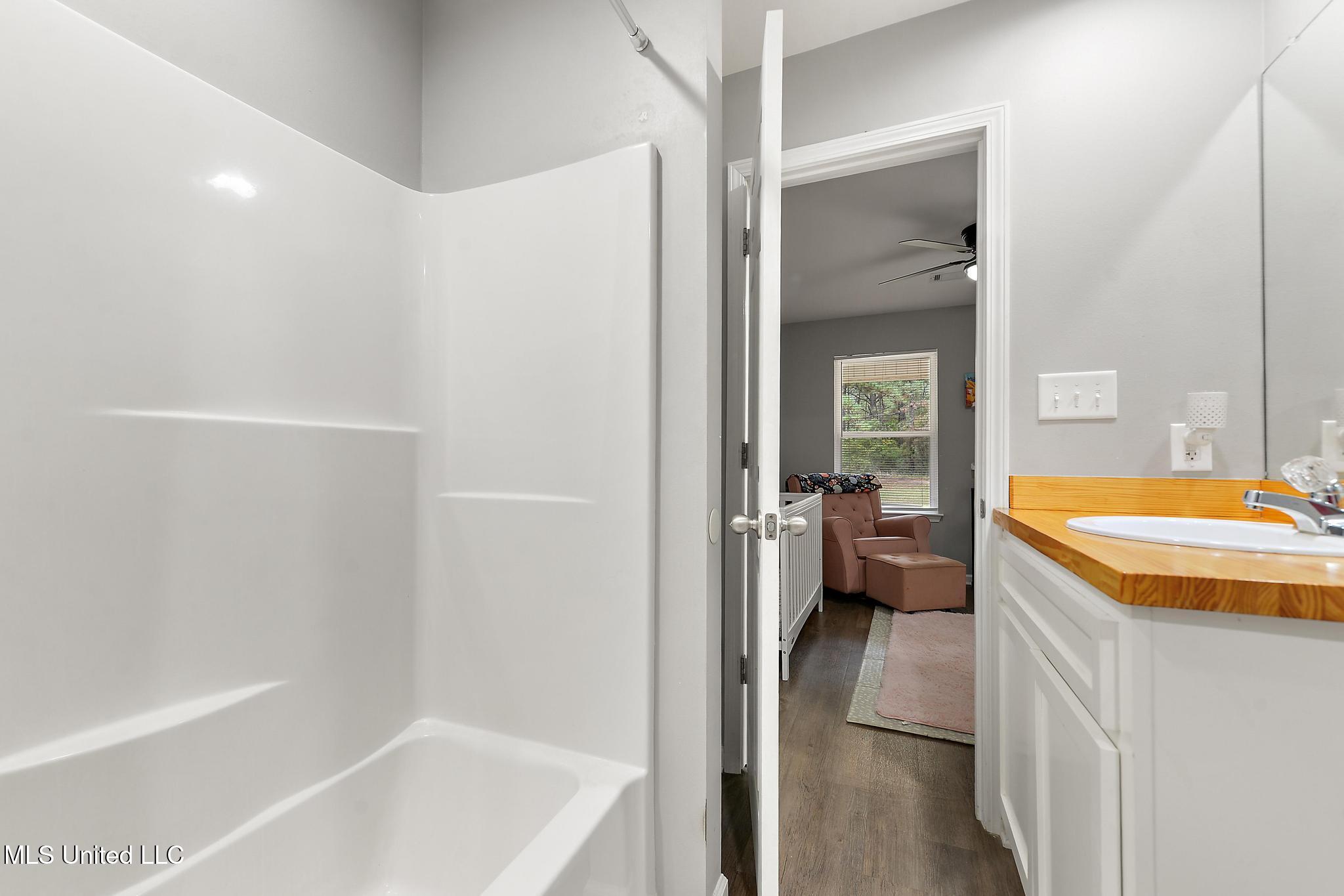 196 C Easley Road Lucedale, MS 39452 - Photo 15 of 19 015