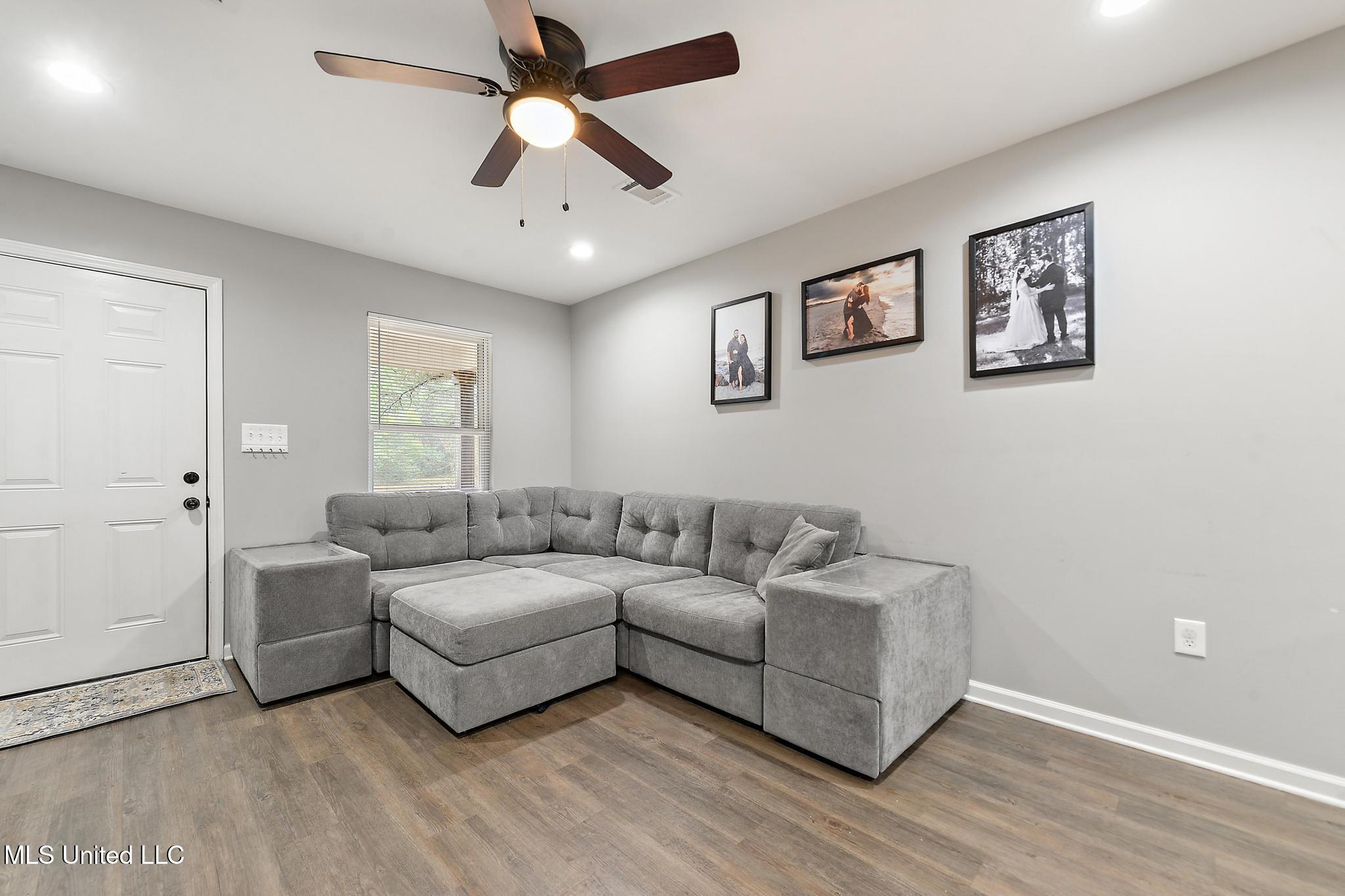 196 C Easley Road Lucedale, MS 39452 - Photo 4 of 19 004