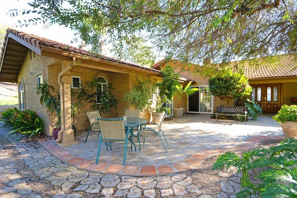 13880 Little Pond Road Valley Center, CA 92082 - Photo 3 of 25