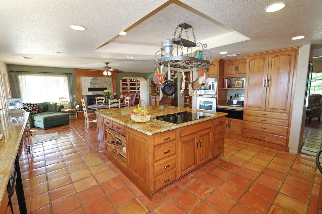13880 Little Pond Road Valley Center, CA 92082 - Photo 9 of 25