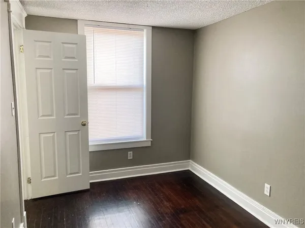 $925 | 294 South Elmwood Avenue, Unit 1, Buffalo, NY 14201