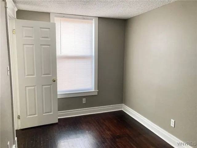 $925 | 294 South Elmwood Avenue, Unit 1, Buffalo, NY 14201