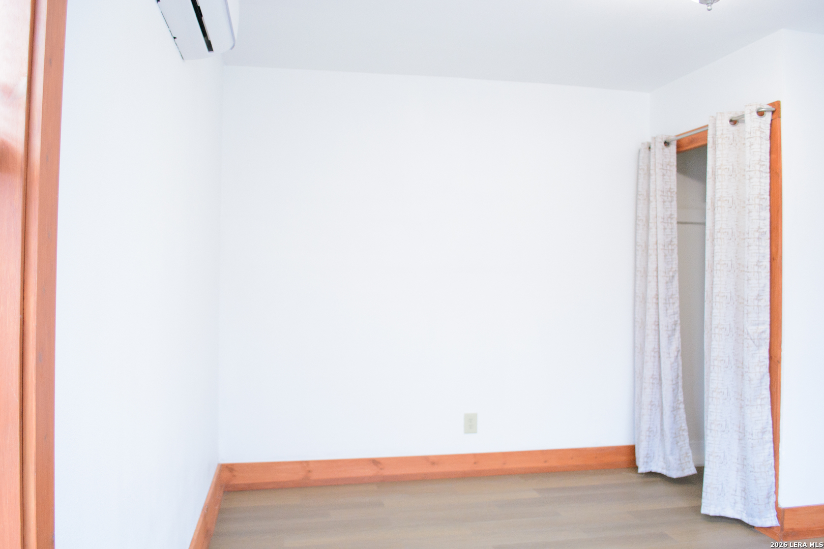 1406 Castroville Road San Antonio, TX 78237 - Photo 13 of 19