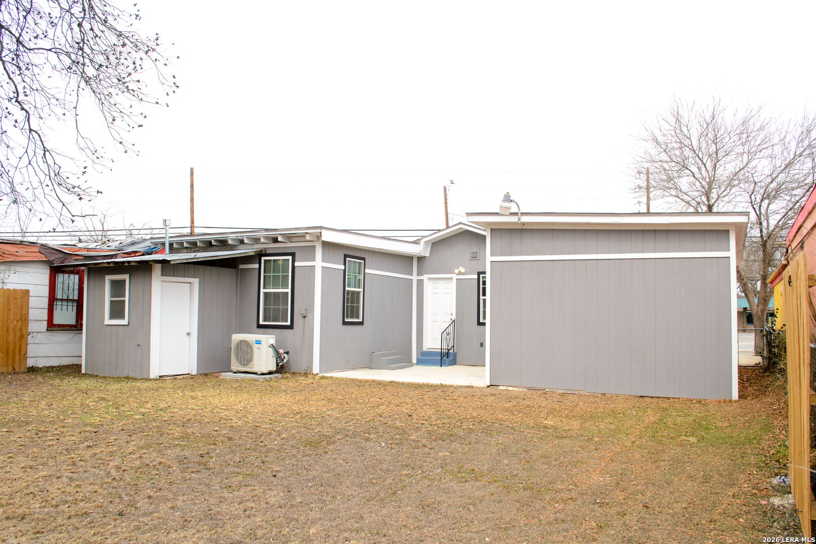 1406 Castroville Road San Antonio, TX 78237 - Photo 18 of 19 a house view with a outdoor space