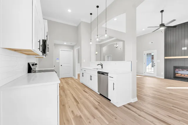 $369,900 | 614 Kinross Drive, Clarksville, TN 37043