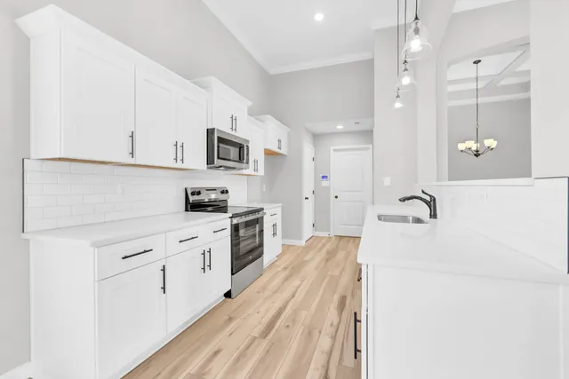 $369,900 | 614 Kinross Drive, Clarksville, TN 37043