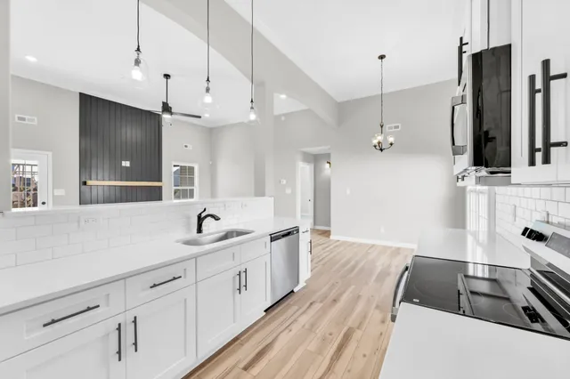 $369,900 | 614 Kinross Drive, Clarksville, TN 37043