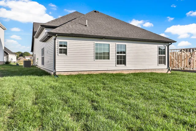 $369,900 | 614 Kinross Drive, Clarksville, TN 37043