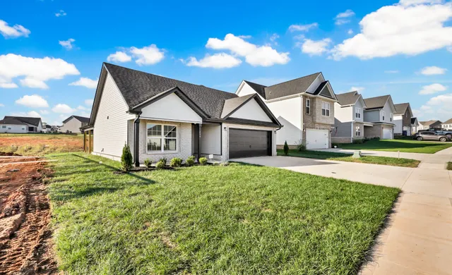 $369,900 | 614 Kinross Drive, Clarksville, TN 37043