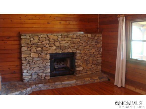 95 Hampton Road Leicester, NC 28748 - Photo 9 of 24