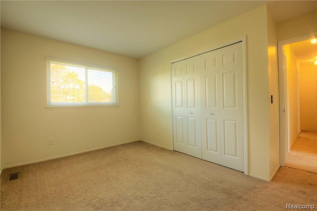 42032 Saltz Road Canton, MI 48187 - Photo 27 of 33 27 Bed 3.jpg