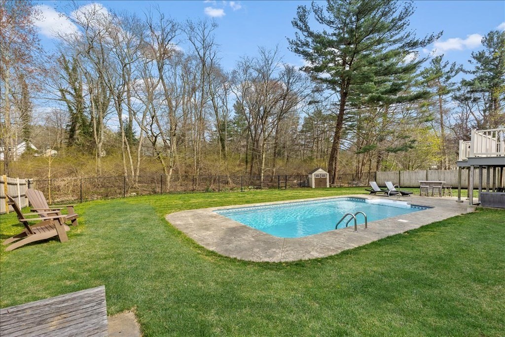 4 Winthrop Road Hingham, MA 02043 - Photo 25 of 29