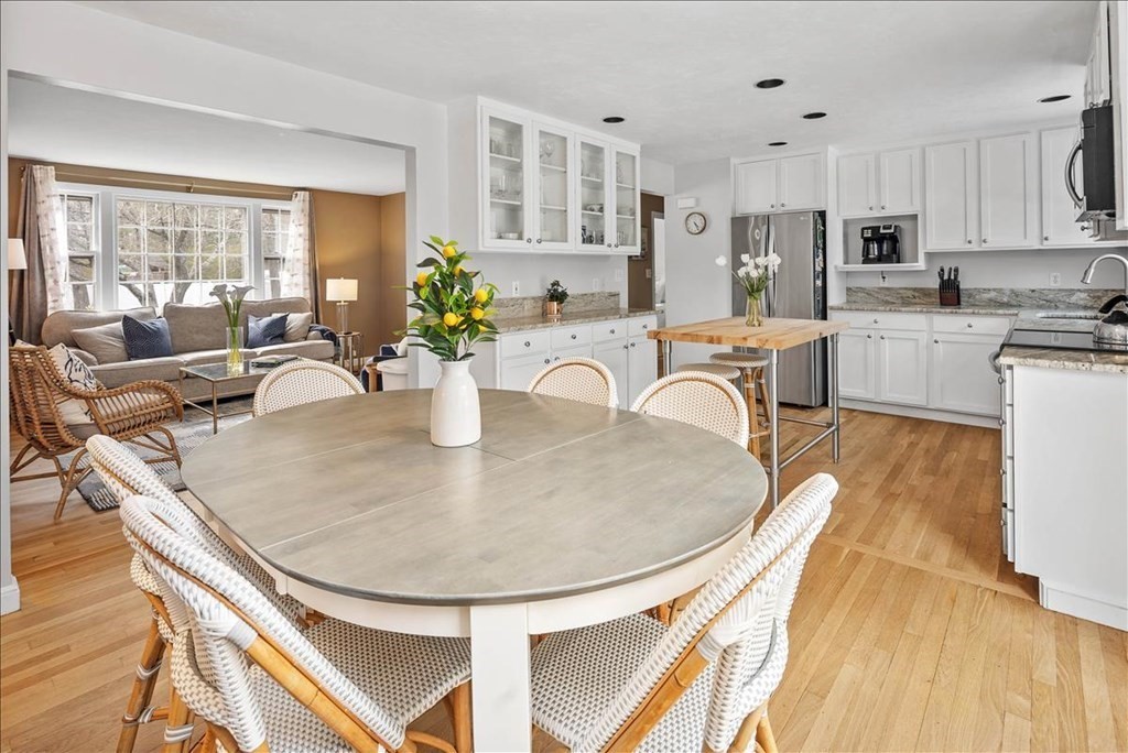 4 Winthrop Road Hingham, MA 02043 - Photo 6 of 29