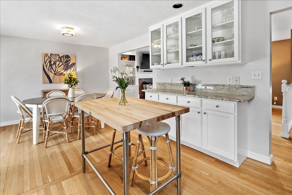 4 Winthrop Road Hingham, MA 02043 - Photo 10 of 29