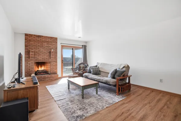 $164,900 | 2007 West 45th Street, Unit 307, Highland, IN 46322