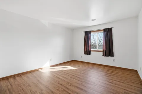 $164,900 | 2007 West 45th Street, Unit 307, Highland, IN 46322