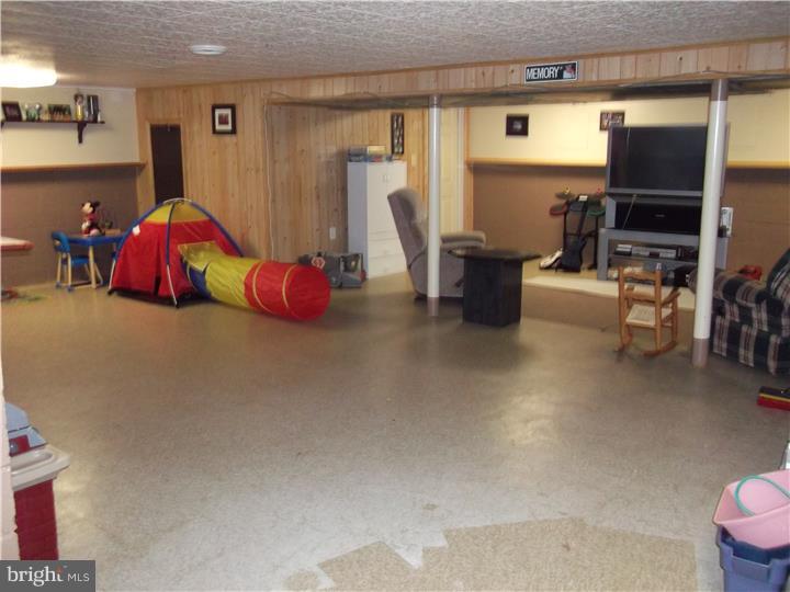 609 Warwick Road Fairless Hills, PA 19030 - Photo 19 of 25 Gallery Image 19