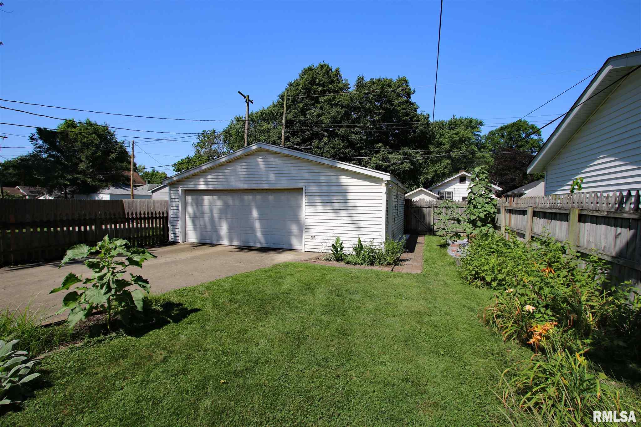1913 South Spring Street Springfield, IL 62704 - Photo 6 of 49
