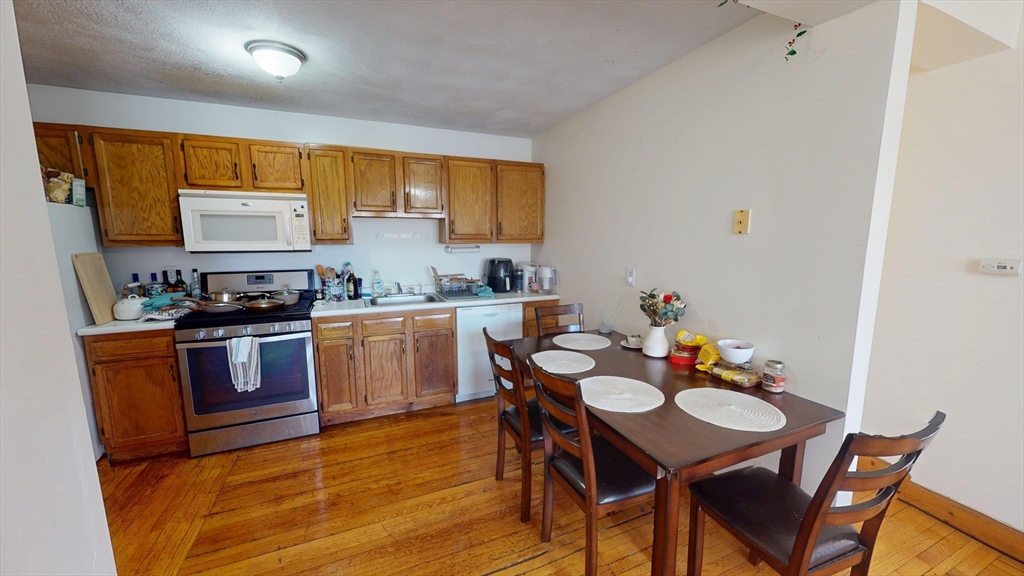 75 Nottinghill Road, Unit 2A Boston, MA 02135 - Photo 4 of 10