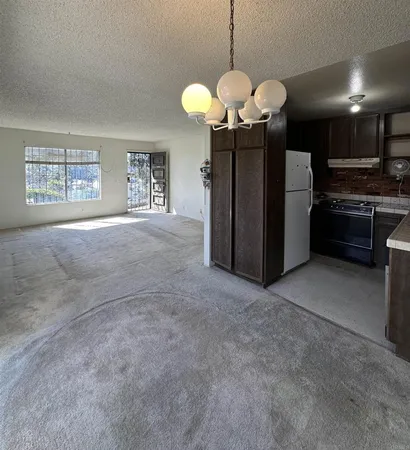 $480,000 | 462 Bluffview Road, Spring Valley, CA 91977