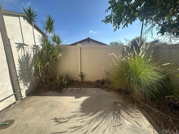 $480,000 | 462 Bluffview Road, Spring Valley, CA 91977