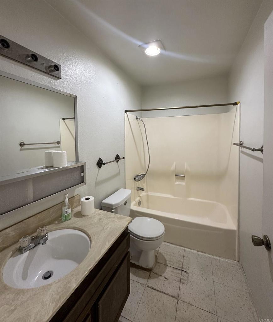 462 Bluffview Road Spring Valley, CA 91977 - Photo 8 of 15