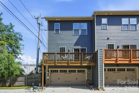 $535,000 | 1221 Queen Lyon Court, Charlotte, NC 28205