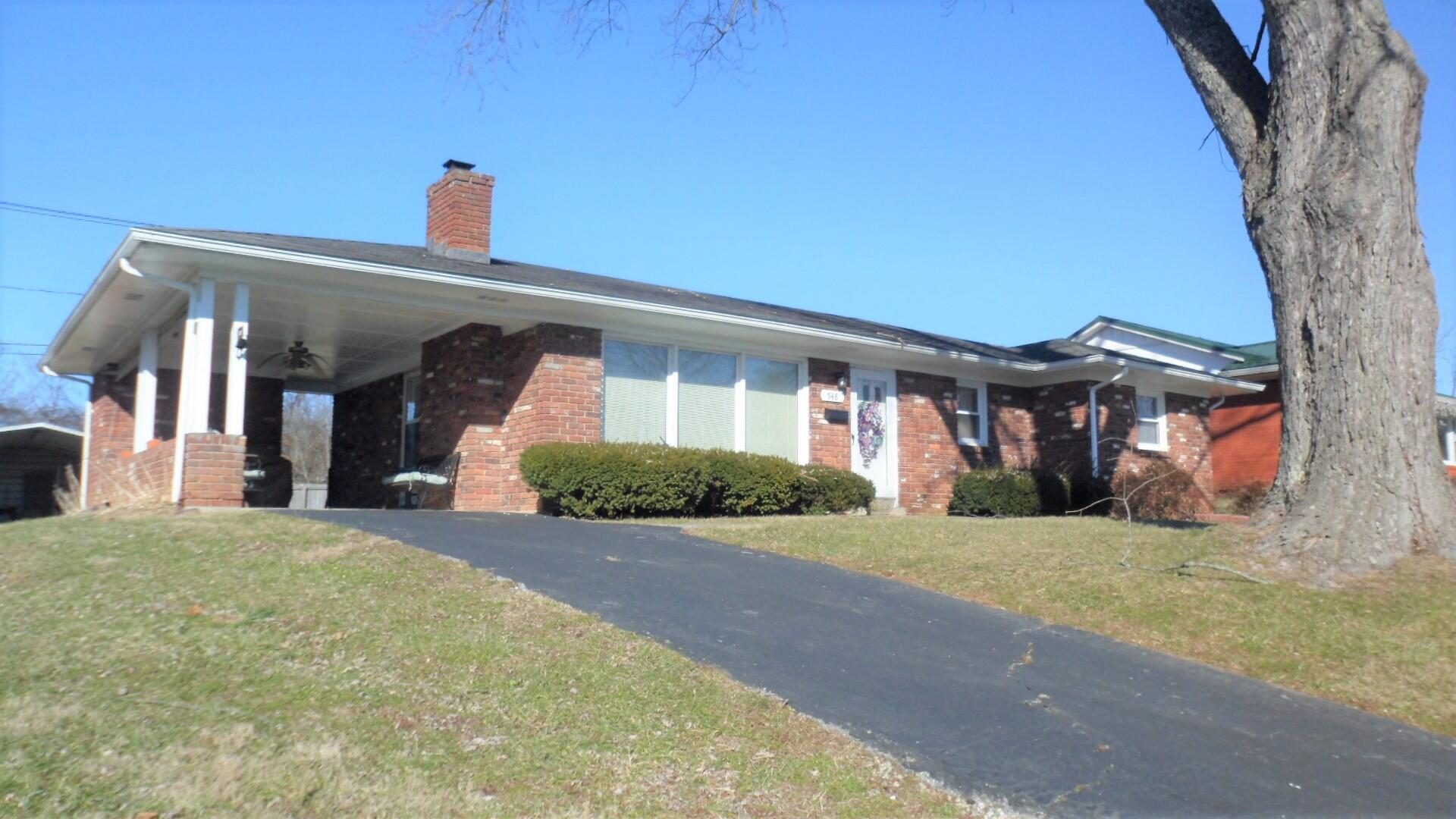 548 Aztec Trail Frankfort, KY 40601 - Photo 2 of 17 carport